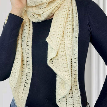 Diagonal elegant scarf