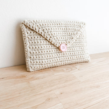 Ruth Clutch Crochet Pattern