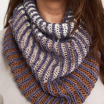 Gradient Ribbed Cowl