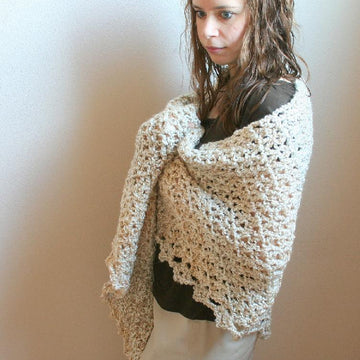 C04 Ruffled Shawl