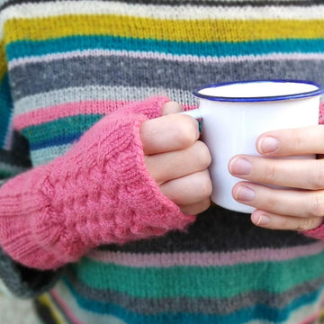 Pomegranate Mittens