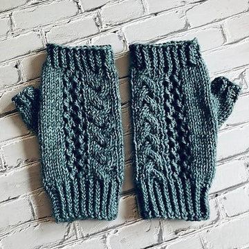 Twists and turns mitts