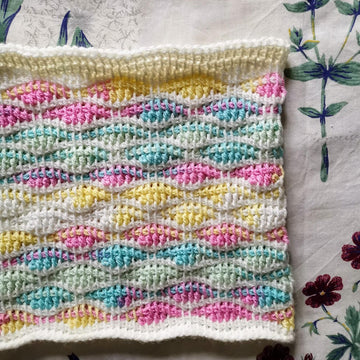 Wavy Unicorn Cowl