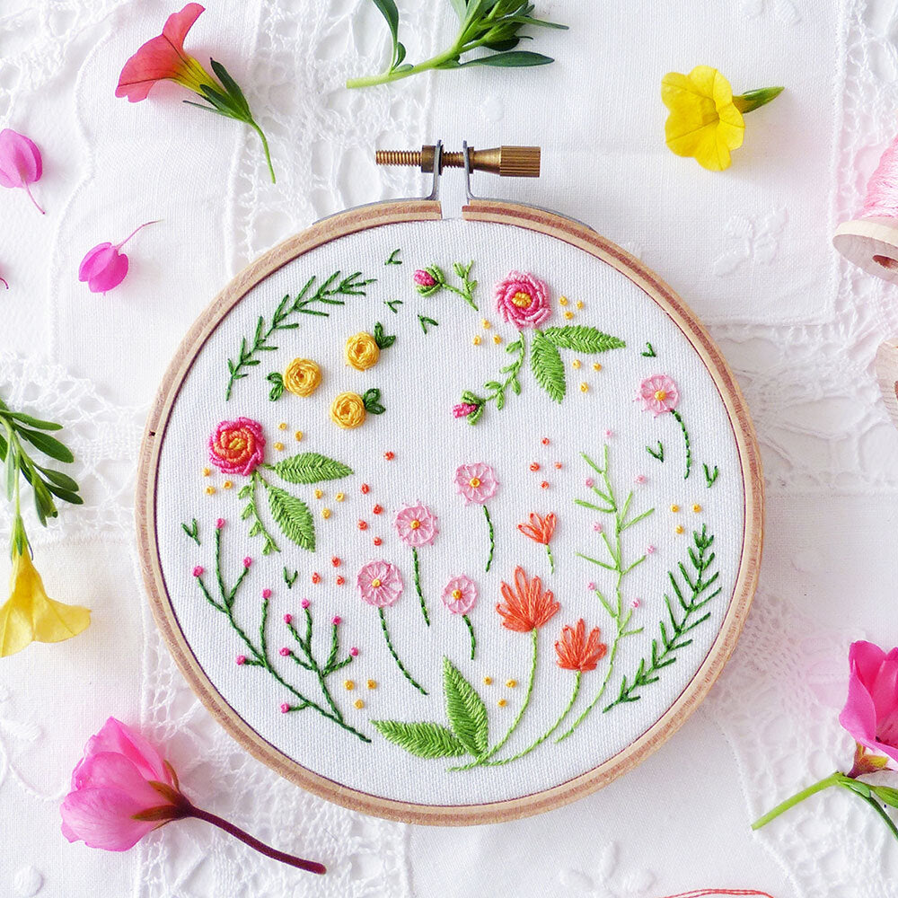 Tamar Happy Garden Printed Embroidery Kit - 4in