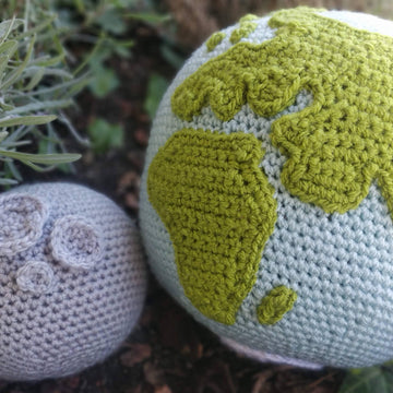 Planet Earth Globe and Moon Amigurumi crochet