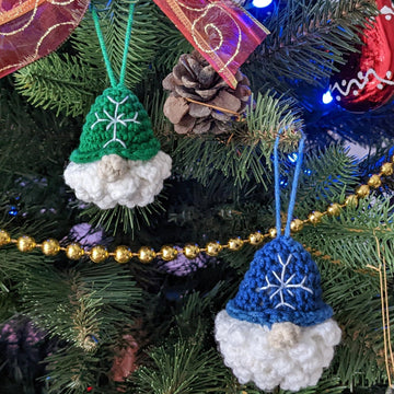 Christmas gnome ornament easy crochet pattern
