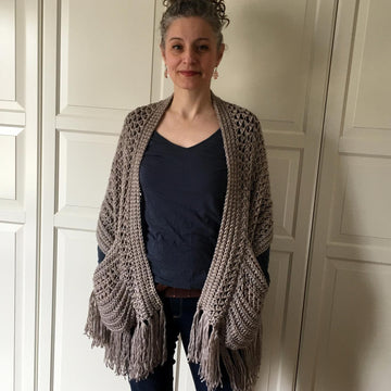 Easy Crochet Shawl Pattern: Perfect-Pockets Shawl