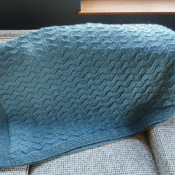 Waves Blanket