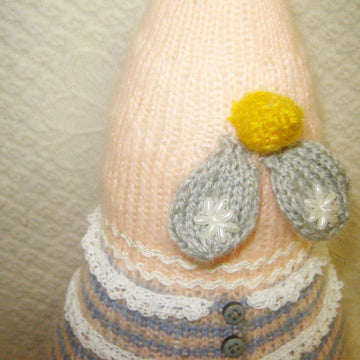 Toy Knitting Patterns - Knit Rooster with an alarm clock