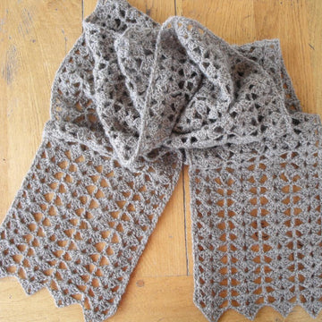 April crochet scarf