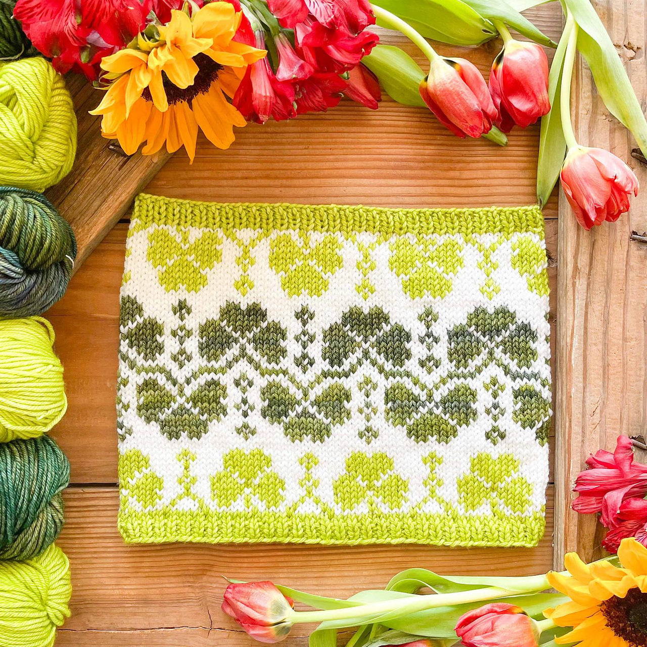 All Over Clover Cowl