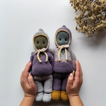 Clothes for The Oak Folk Doll Set O