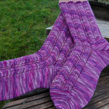 Scalloped Tulip Socks