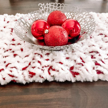 Peppermint Swirl Table Runner