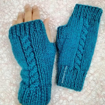 Single Cable Fingerless Mitts