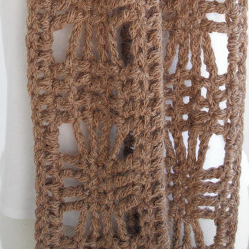 Speedy mock motif scarf