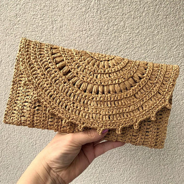 Raffia clutch bag 2