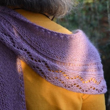 Ile Violette shawlette