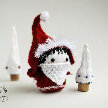 Small Santa Gnome. Tanoshi family Toy.