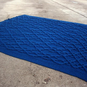 Diamonds Cabled Blanket