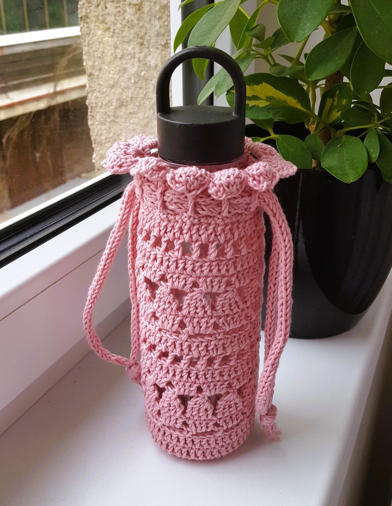 Lotus pond bottle bag