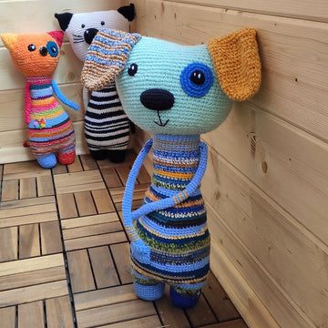 Scrap yarn dog