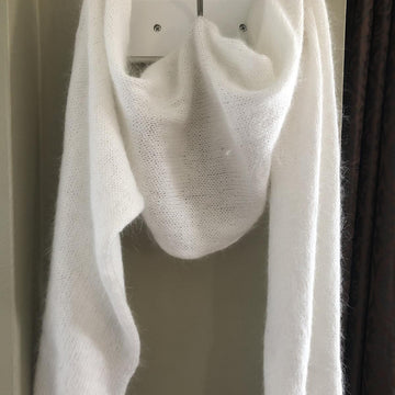 Airy Cashmere Scarf-fine fiber care