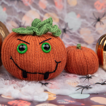 Bats and Pumpkins in Deramores Studio Anti-Pilling DK - Downloadable PDF