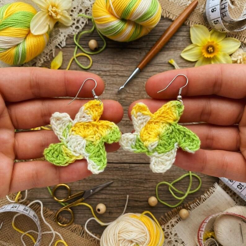 Crochet Flower Earrings + Video Tutorial