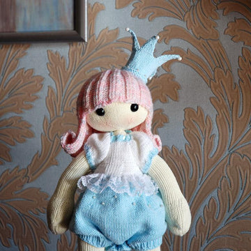 Shy Princess. The Doll.