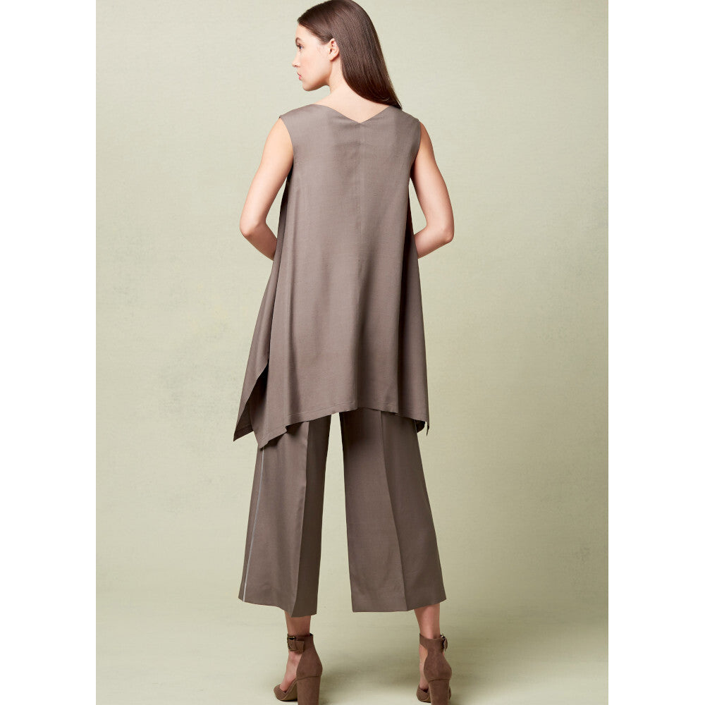 Vogue Misses' Pullover Tunic with Uneven Hem and Wide-Leg Pants V1550 - Sewing Pattern
