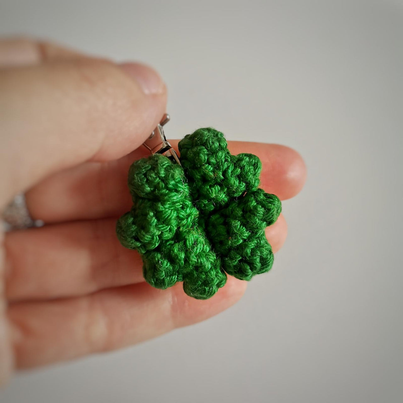 Four Leaf Clover Lucky Shamrock Keychain