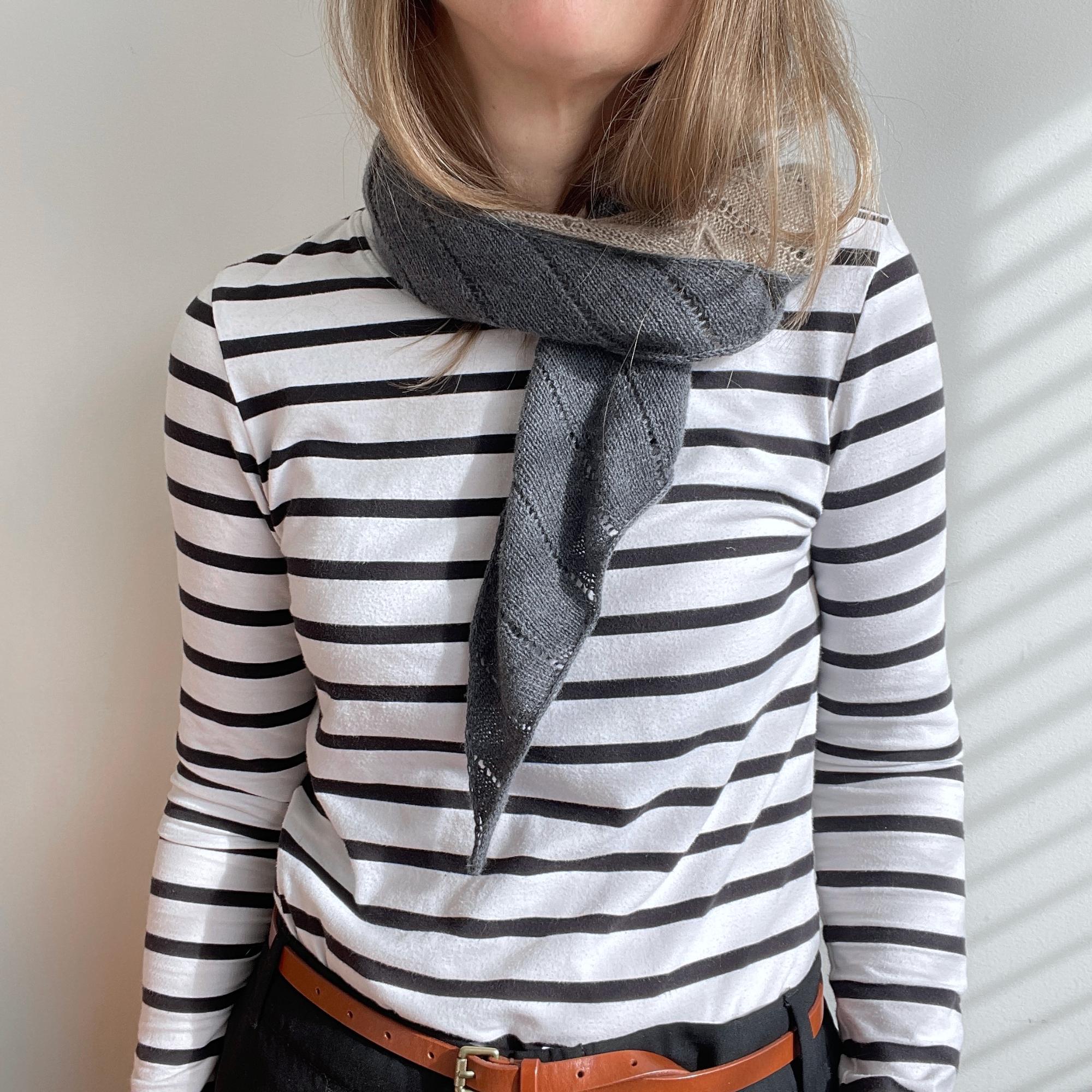 Simple Lace Shawl / Bandana