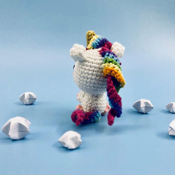 Baby unicorn amigurumi