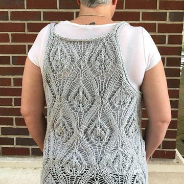 Traveling dropped stitches top