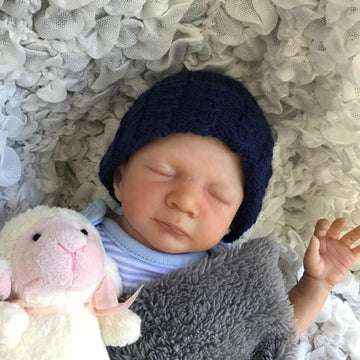 Premature to newborn baby mock cable hat in 4 sizes