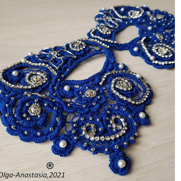 Carnival blue lace mask