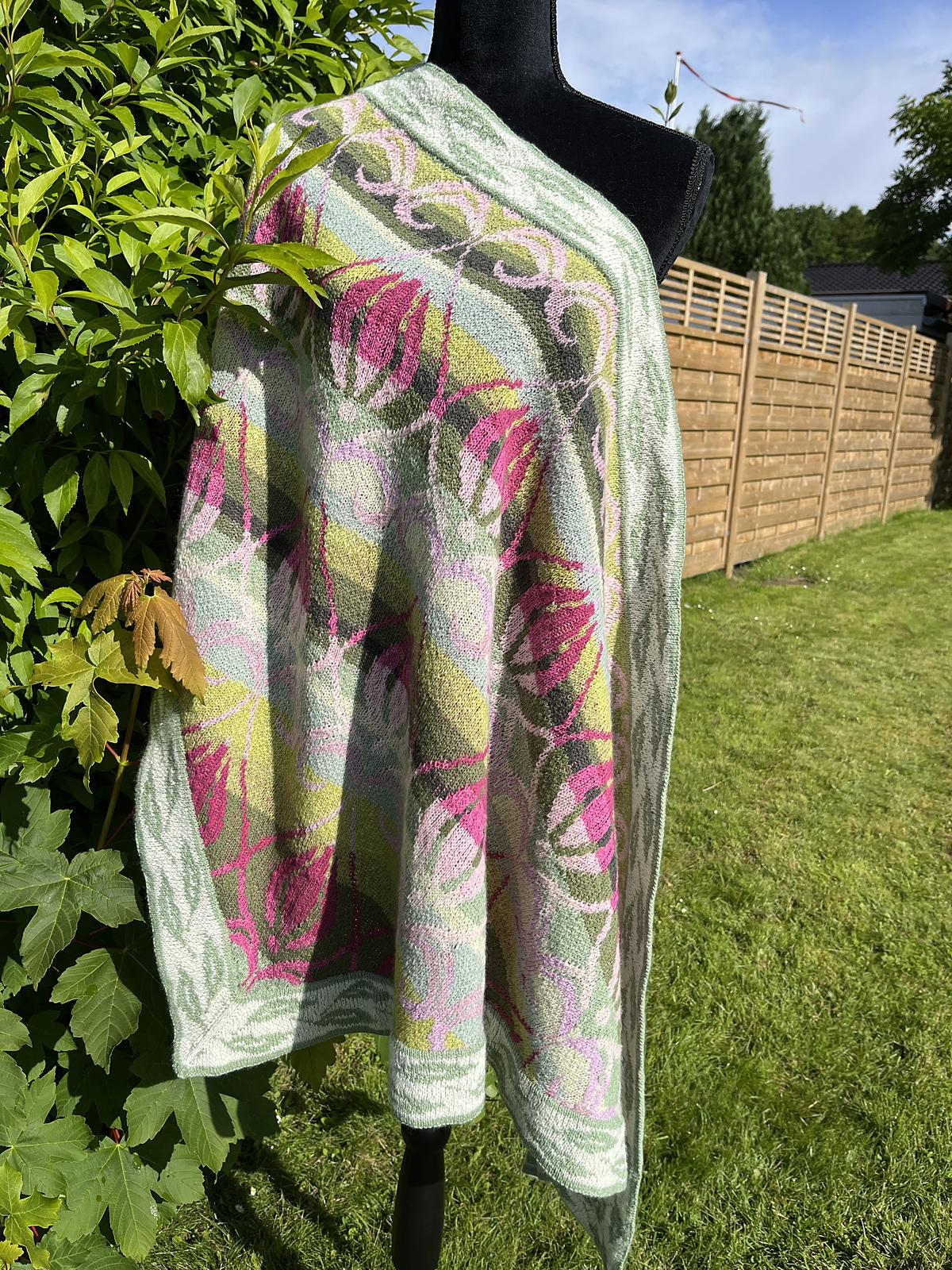 Lovely Tulip Shawl