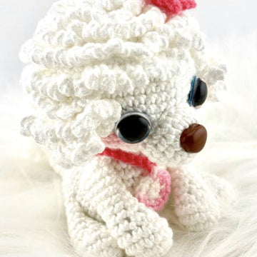 Snowberry the Poodle – Amigurumi Crochet Pattern Available in English and Portuguese