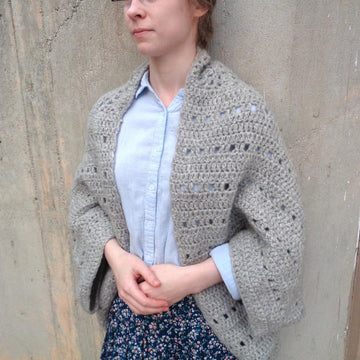 Della Shrug