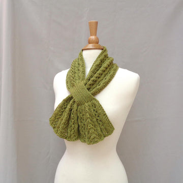 Peridot Keyhole Scarf