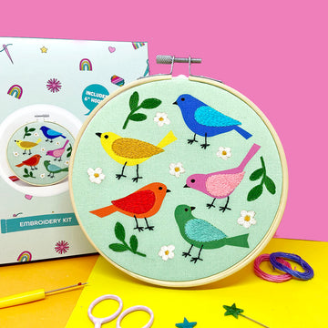 The Make Arcade Garden Birds Large Embroidery Kit - 6in