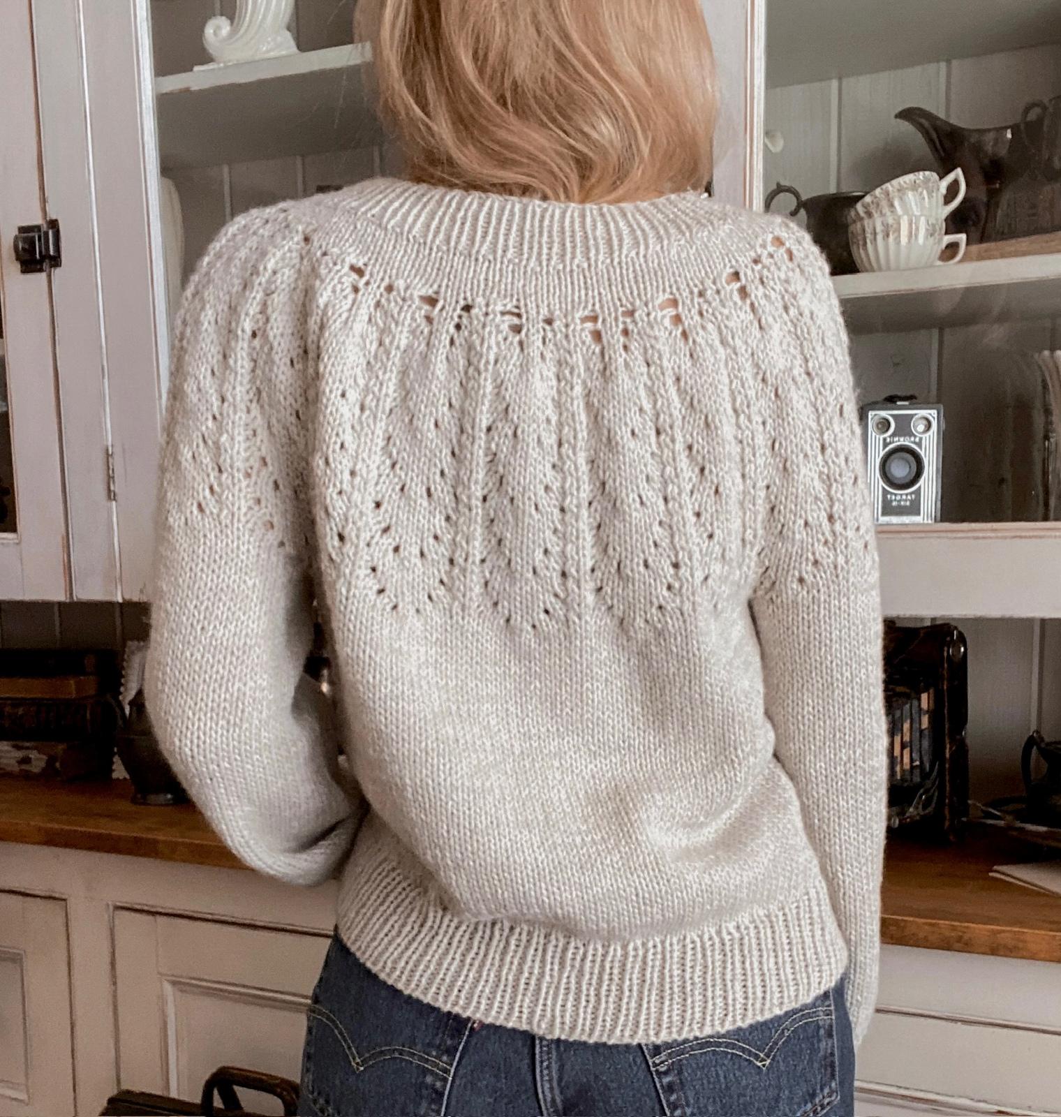 Blushing Pullover