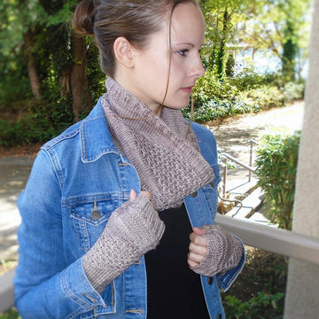 Hot Cross Cowl