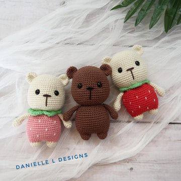 Strawberry bear amigurumi