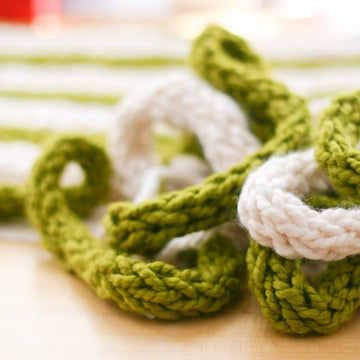 Finger Knitting How-To