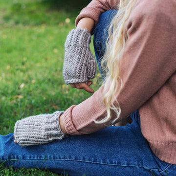 The 2 in 1 Sawyer Wristwarmer and Mittens