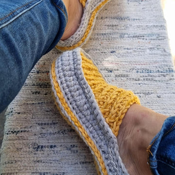 Double sole crochet slippers for adults and kids pattern S28