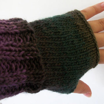 One Skein Easy Ribbed Fingerless Gloves