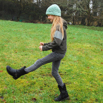 Bare branches hat